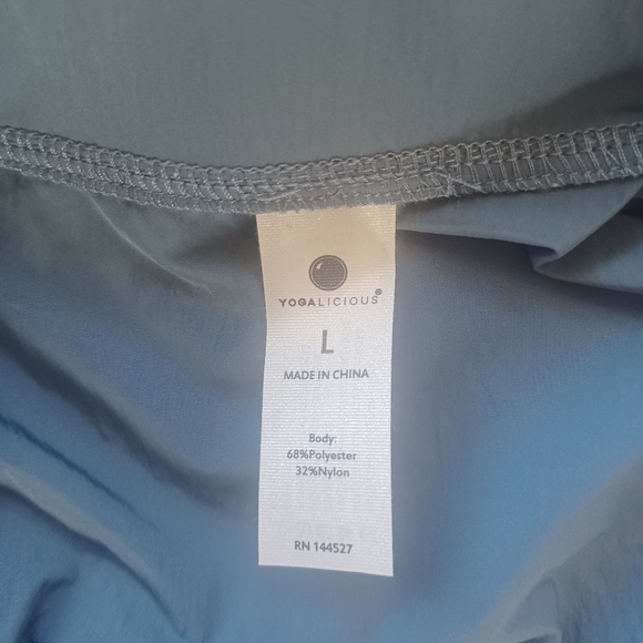 Yogalicious Women's Large Radiant Commuter Crop Activewear Windbreaker - Picture 9 of 15